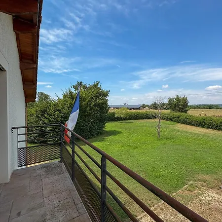 Severine, Elegance Avec Balcon Prive Гостевой дом *